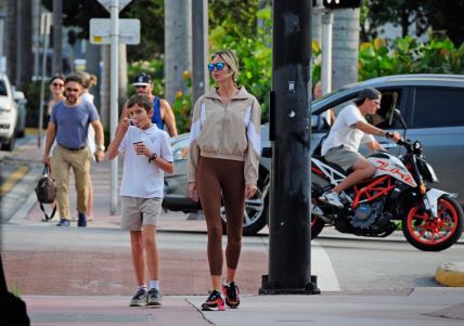 Ivanka Trump i sin Joseph u šetnji