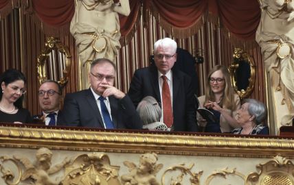 Ivo Josipović s kćeri Lanom na premijeri opere 'Lennon'