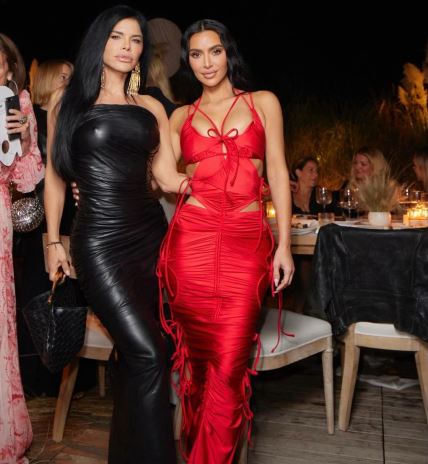 Lauren Sanchez i Kim Kardashian na 43. rođendanu od Kim