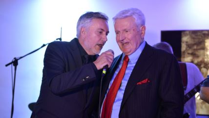 Miroslav Škoro i Ivica Todorić pjevali su Škorinu pjesmu 'Sude mi'