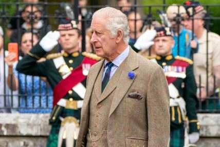 Kralj Charles III. ima dvojicu sinova, Williama i Harryja