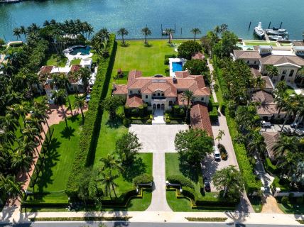 Jeff Bezos 'počastio se' novom vilom na elitnom otoku Indian Creek u Miamiju