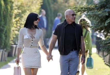 Jeff Bezos i Lauren Sanchez u ljetnom kampu za milijardere