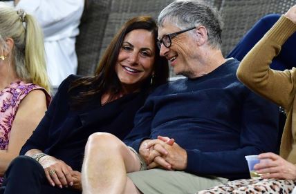 Bill Gates i Paula Hurd navodno su u vezi više od godinu dana