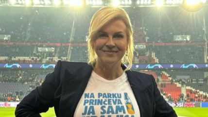 Kolinda Grabar-Kitarović na utakmici PSG-a i Bayerna u Parizu